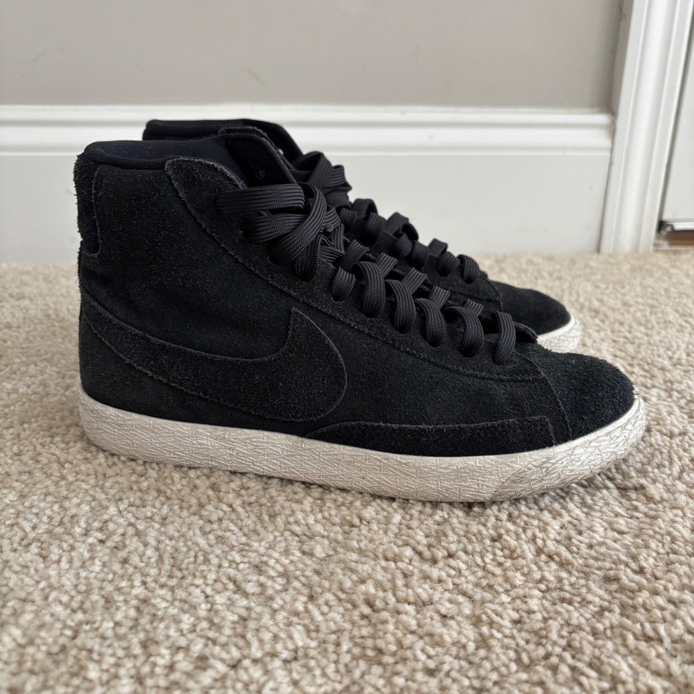 Nike Blazer Mid GS Black Suede High Top Sneakers 895850-003 Size 5.5Y‎